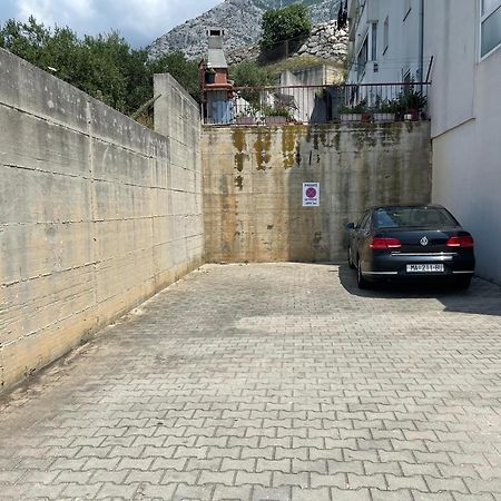 The Big Terrace Apartment Makarska Exterior photo