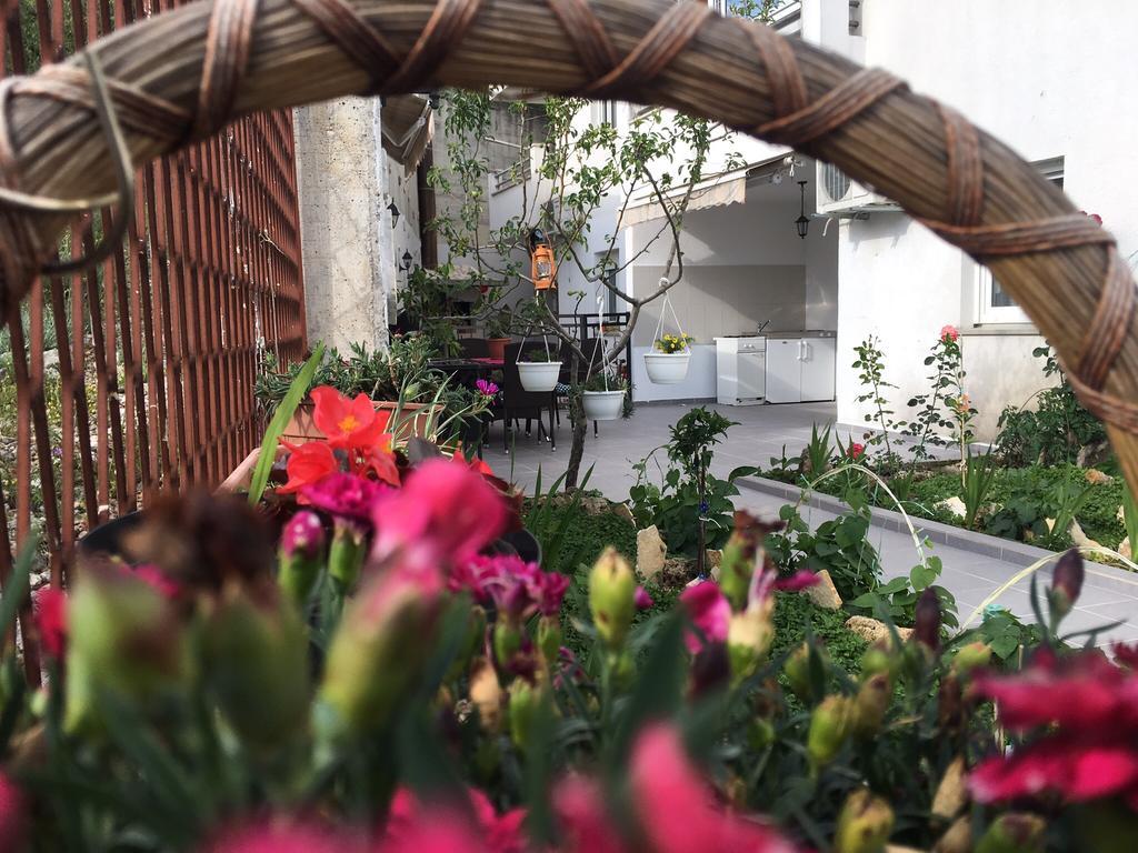 The Big Terrace Apartment Makarska Exterior photo